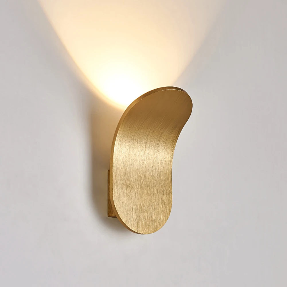 Luxe Curve Wall Light Elegance