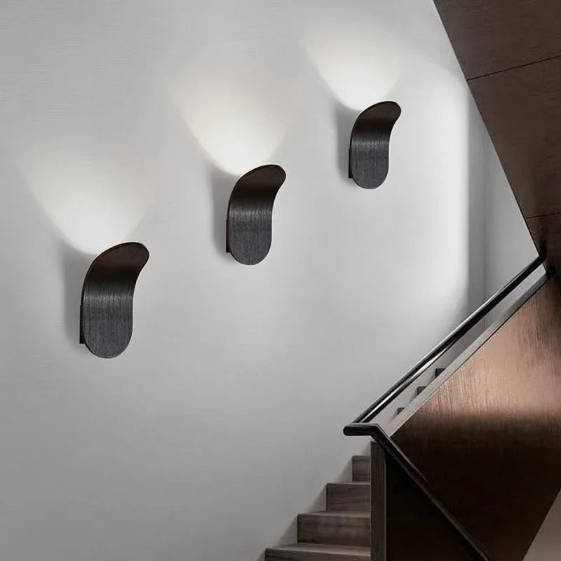 Luxe Curve Wall Light Elegance