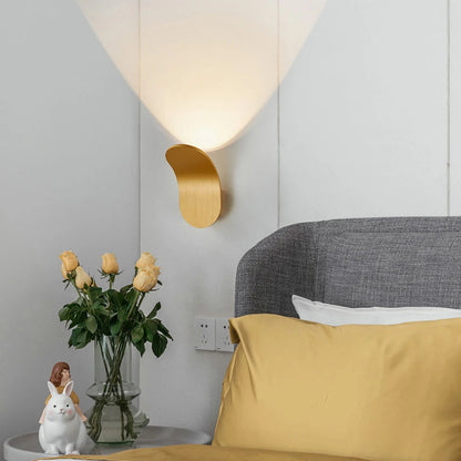 Luxe Curve Wall Light Elegance