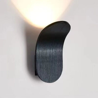 Luxe Curve Wall Light Elegance